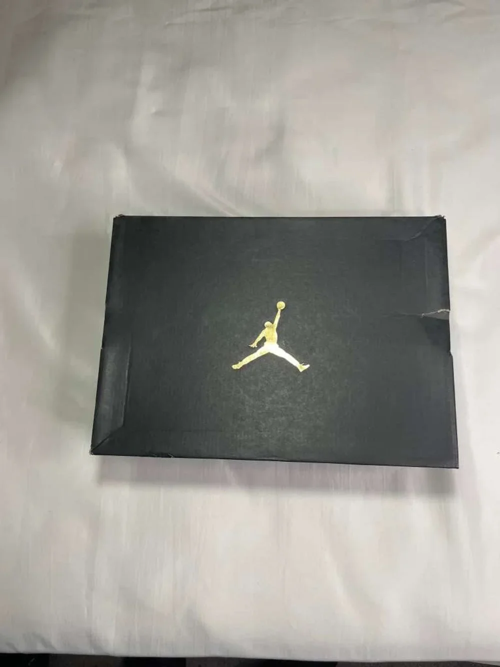 Air Jordan 12 Retro GS White Gym Red Black Size 6.5Y Youth